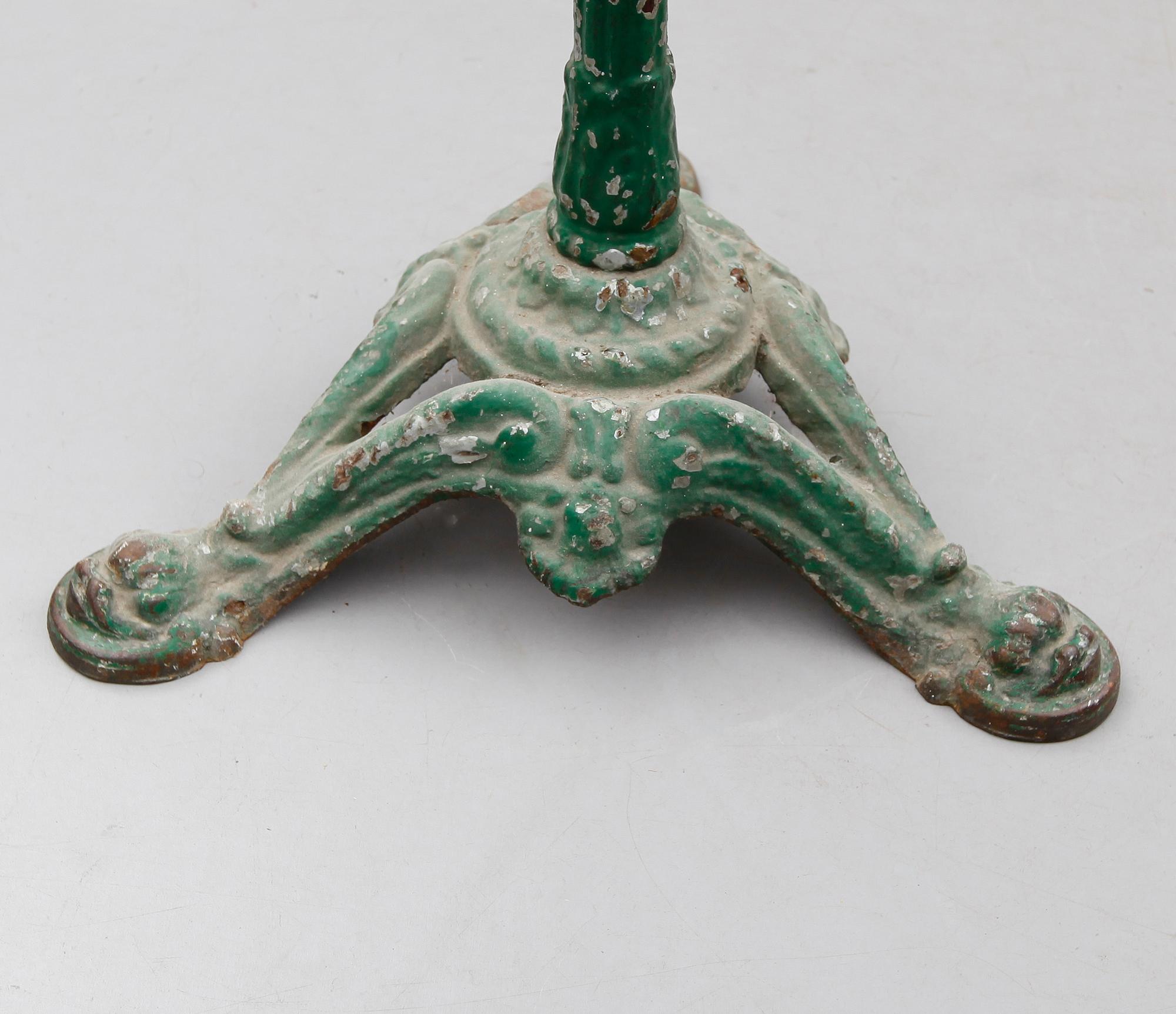 PIEDESTALER, 1 par snarlika, gjutjärn, 1800-/1900-tal.