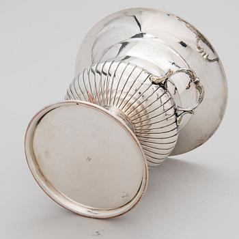 A CHAMPAGNE COOLER, silver on copper, England early 20th century.