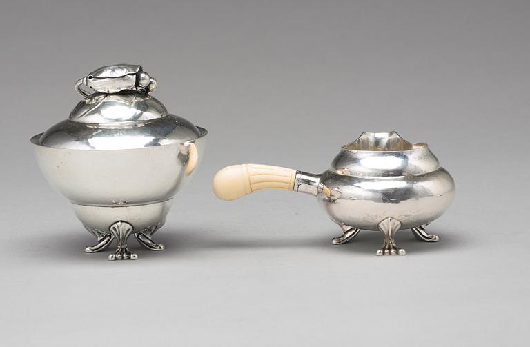 Georg Jensen, kaffe- och teservis, fyra delar, modell "Magnolia/Blossom", Köpenhamn 1918-1919, 830/1000 silver, design nr 2 samt 100.