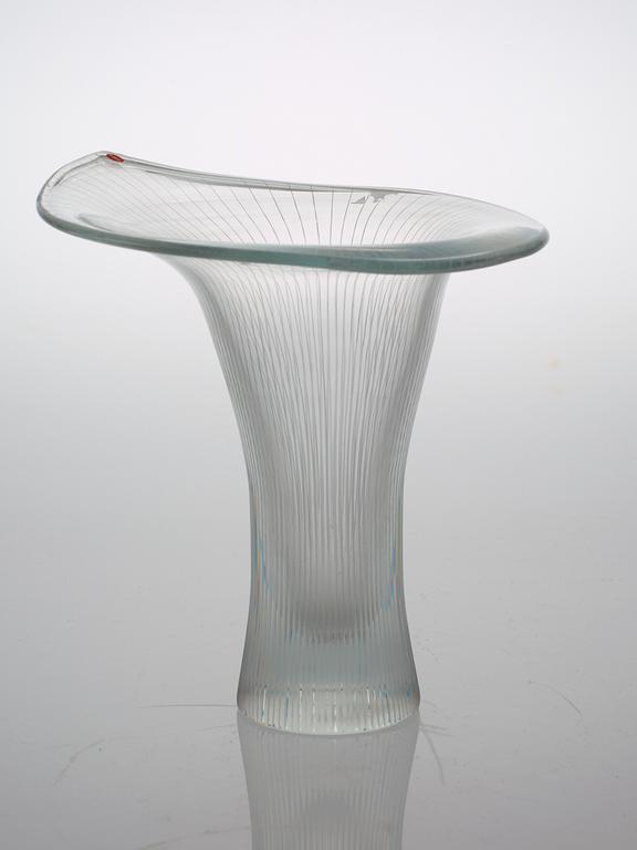 TAPIO WIRKKALA, vas" Kantarelli" Iittala, Finland 1982.