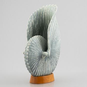 Gunnar Nylund, skulptur, "Gondolsnäcka", Rörstrand.