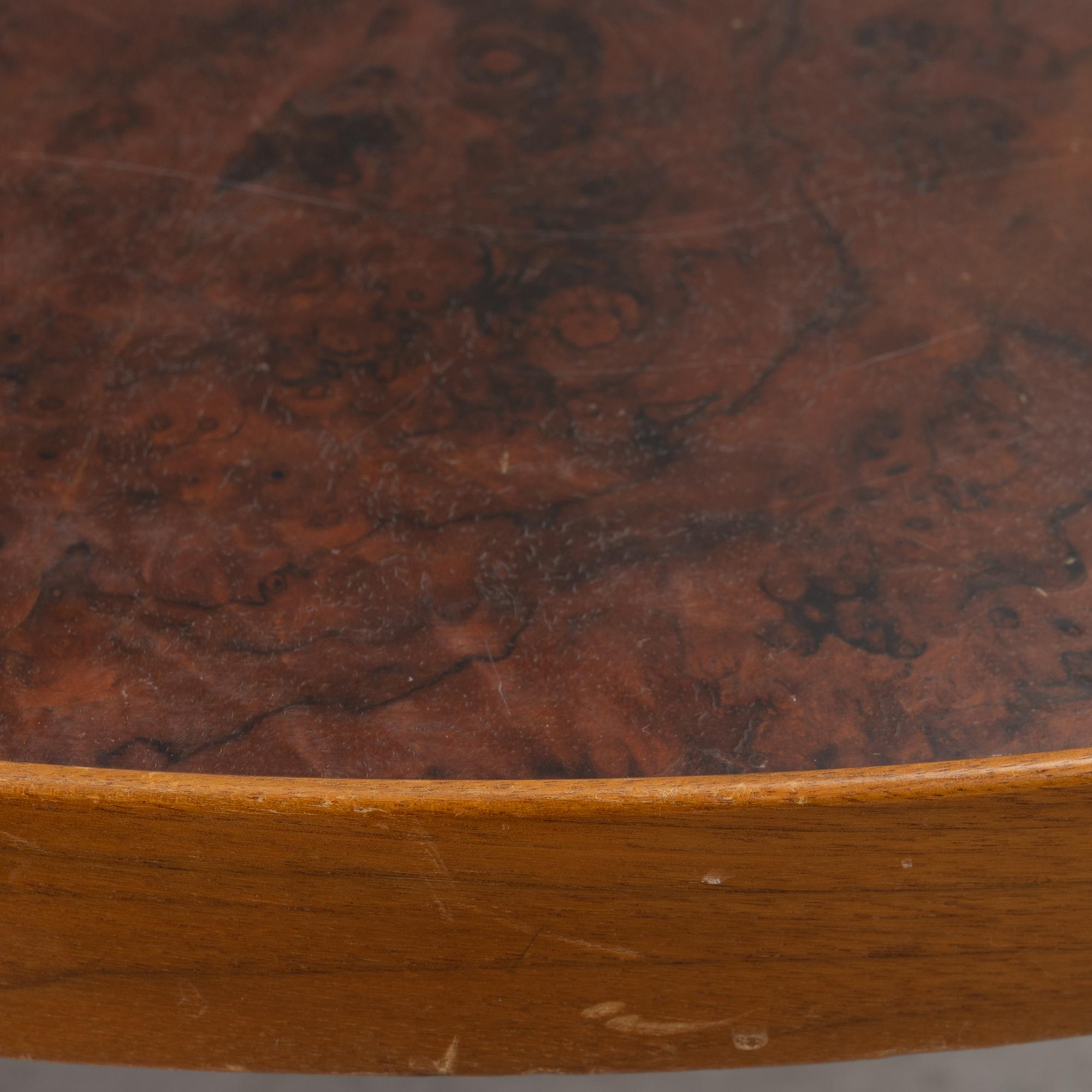 Josef Frank, soffbord, mindre variant av modell 2139, Firma Svenskt Tenn, före 1985.