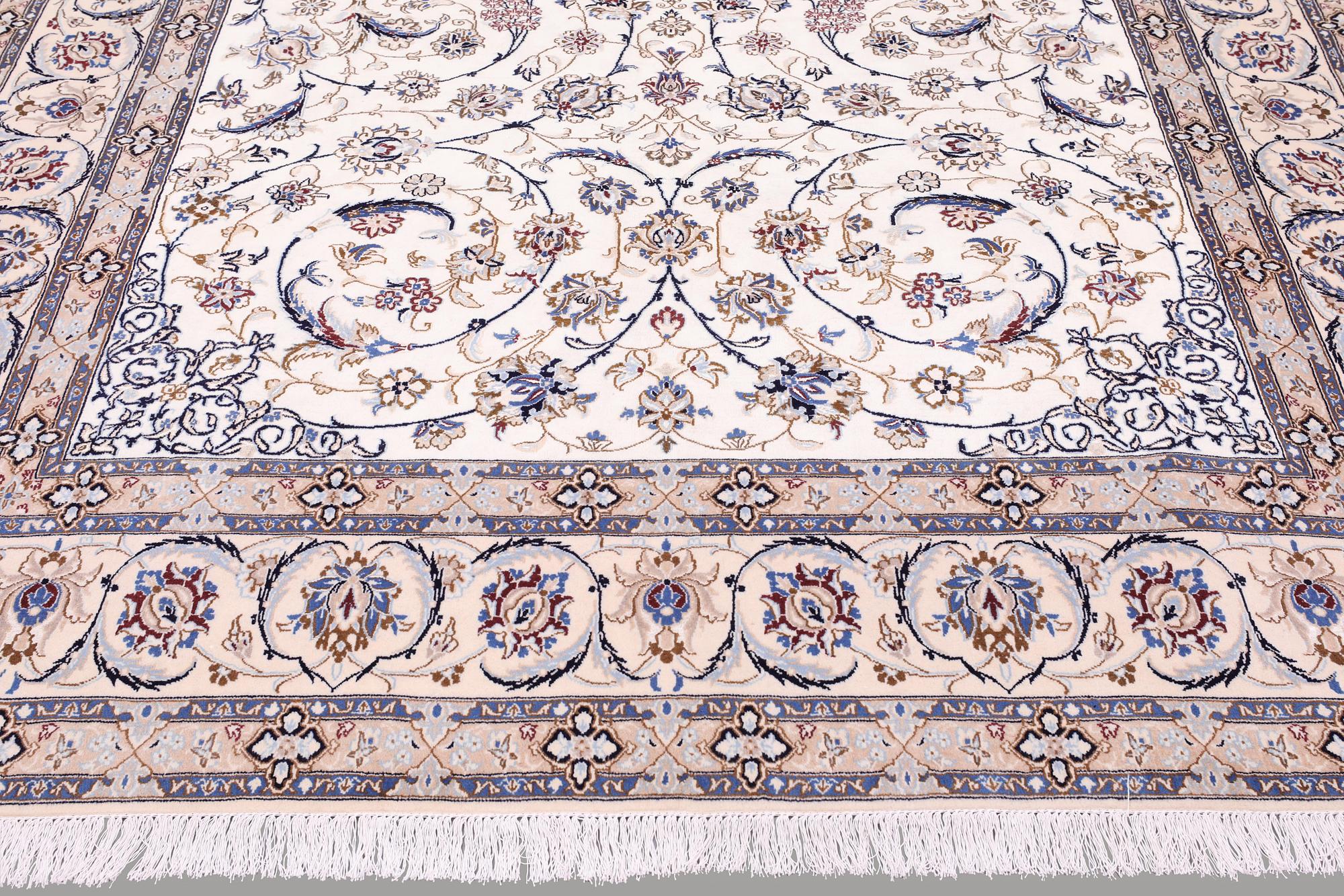 Matta, Nain part silk s.k 9LAA , ca 361 x 255 cm.