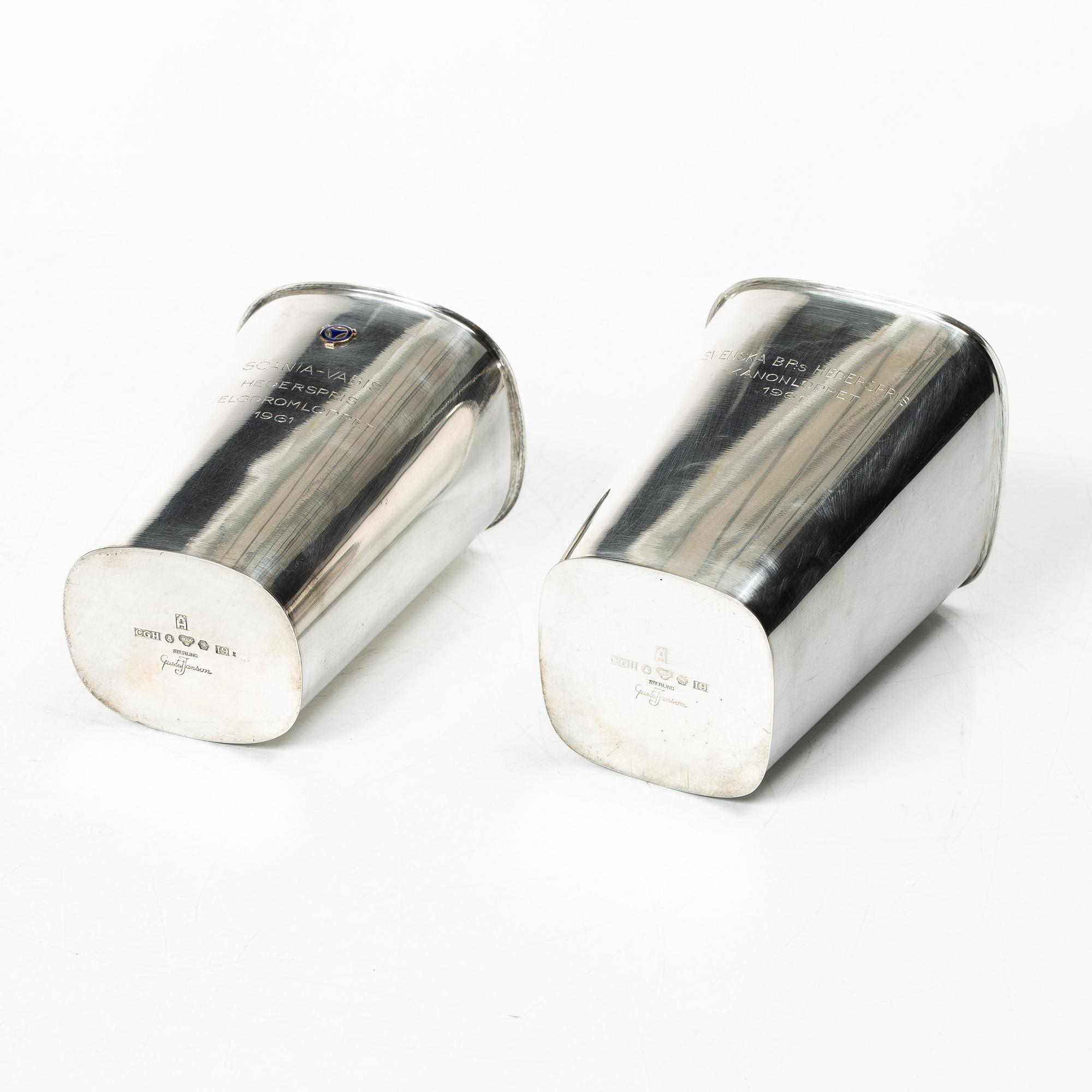 Gustaf Janson, vaser, 2 st, sterlingsilver, CG Hallberg, Stockholm, 1959.
