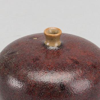 ÅKE HOLM, VAS, stengods signerad.