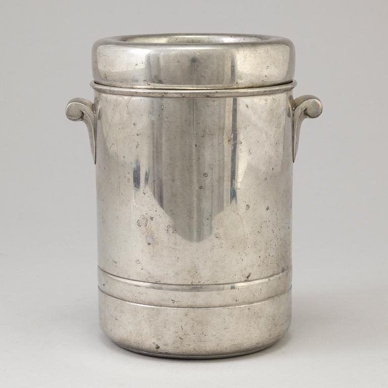 A mid 20th century plate champagne cooler.