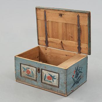 a folk art chest from Ljusdal Järvsö in the first half of the 19th century.