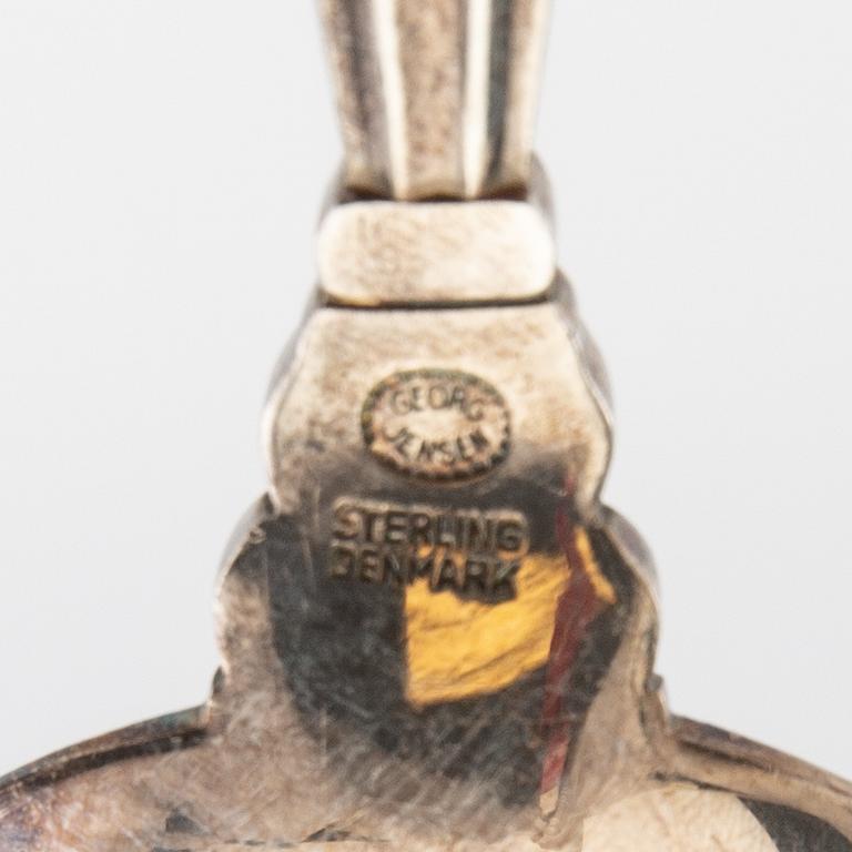 Johan Rohde, serving spoon "Konge/Achorn" sterling silver for Georg Jensen after 1945.