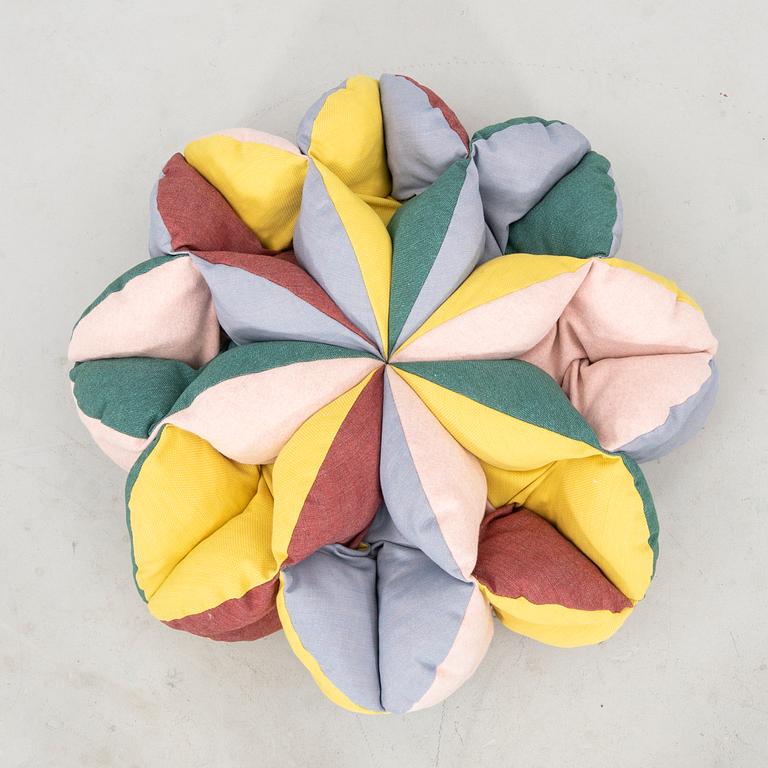 Lisa Hilland, sittpuff "Lumi pouf" för Myltha 2000-tal.