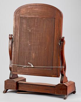 LÅDSPEGEL, senempire, 1800-talets mitt.