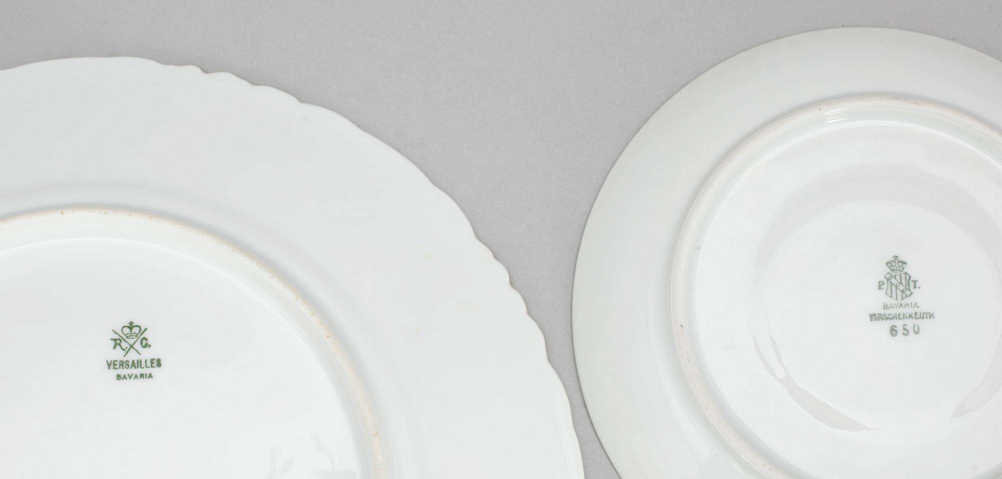 VAPENSERVIS med familjen Behrencreutz vapen, 51 delar, benporslin, "Versilles", Bavaria, Rosenthal.