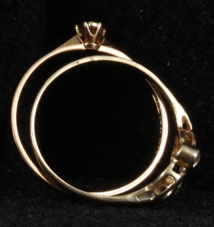 RINGAR, 2 st, 18K guld samt briljanter.