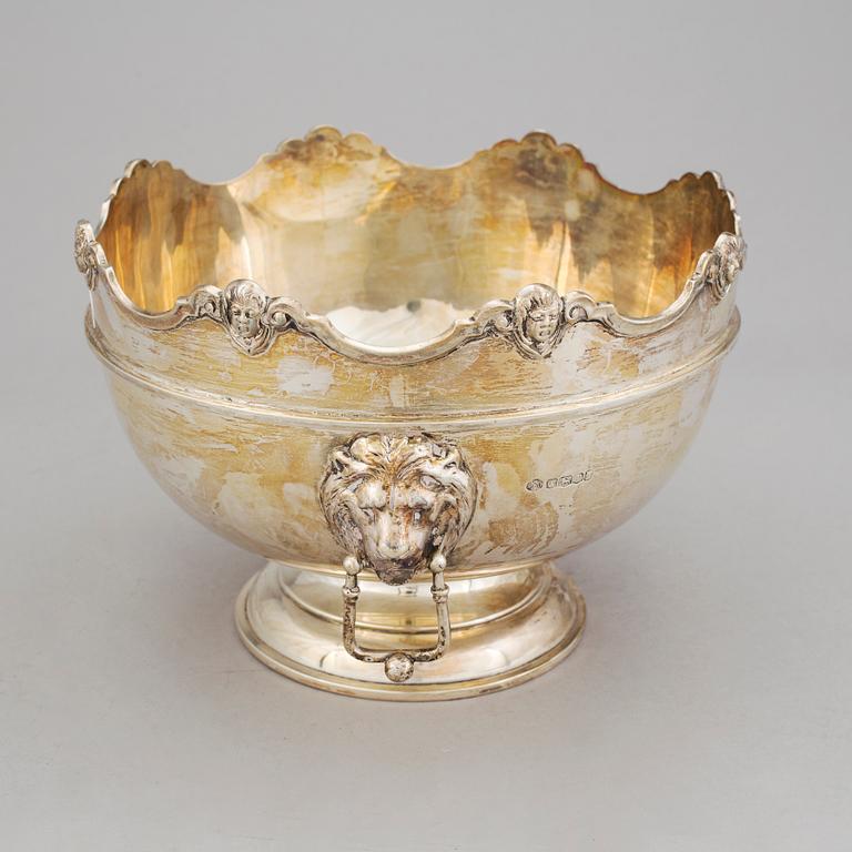 SKÅL, silver, William Hutton & Sons, Sheffield, England, 1909. Vikt ca 820g.