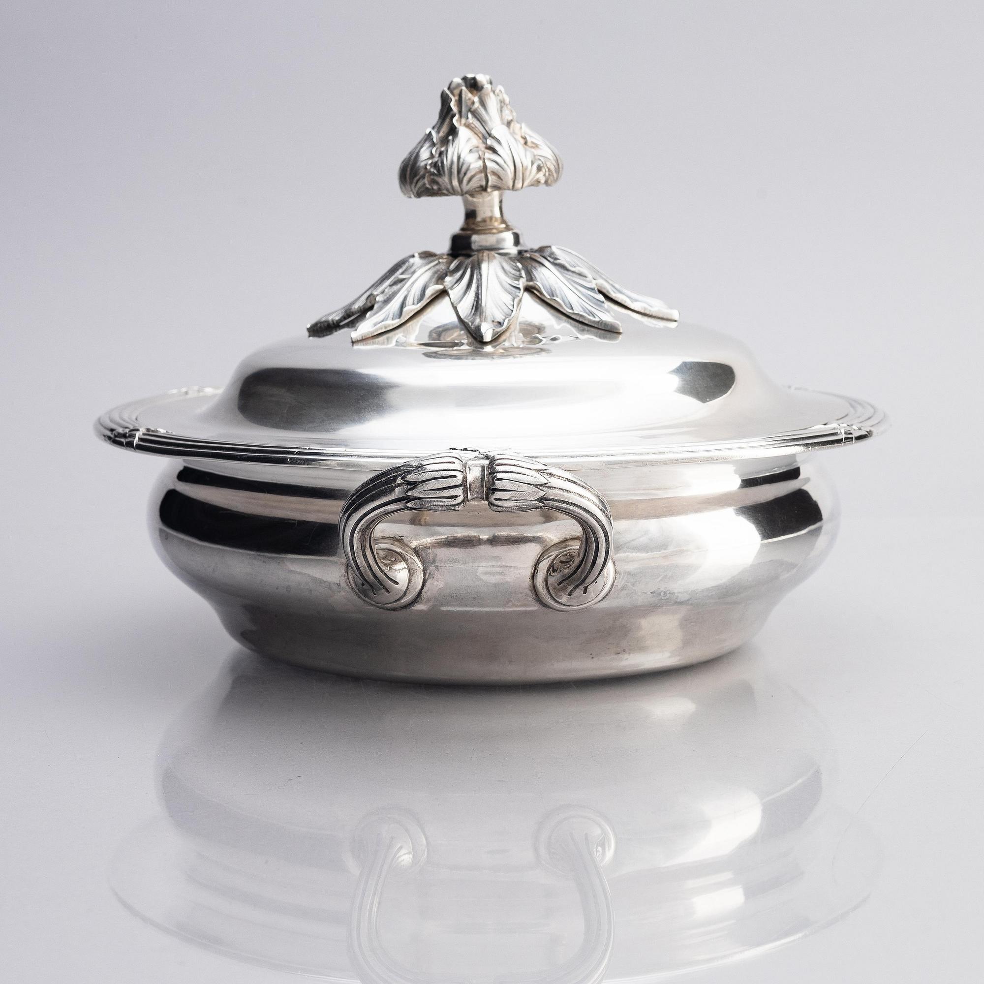 A French silver dish with lid, mark of Maison Odiot, Paris, France, second half of the 19th century.