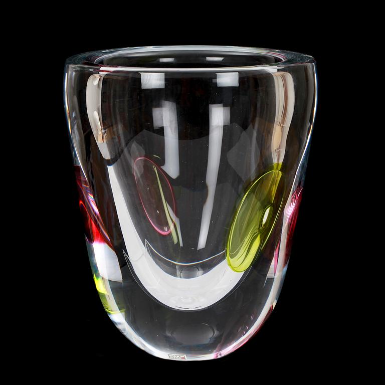 VAS, glas, Hanne Dreutler, Studio Glashyttan Åhus, 2006, sign.