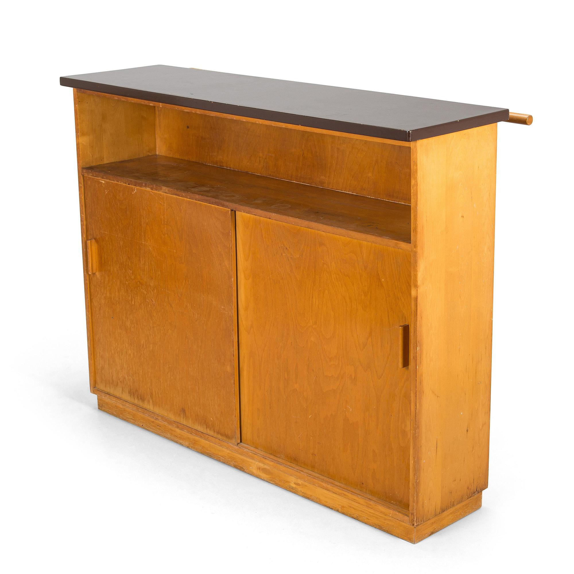 Baaritiski / tarjoilupöytä, Artekin piirustuskonttori, O.Y Huonekalu-ja Rakennustyötehdas A.B. 1950-luvun alku.