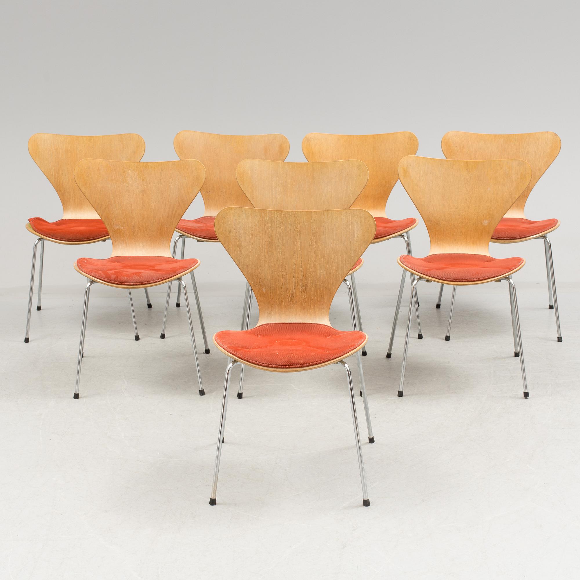 ARNE JACOBSEN, stolar, 8 st, "Sjuan", Fritz Hansen, Danmark, 1981.