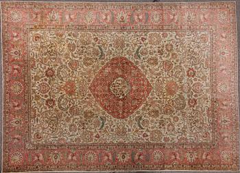 MATTA, Täbriz. Ca 407x298 cm.