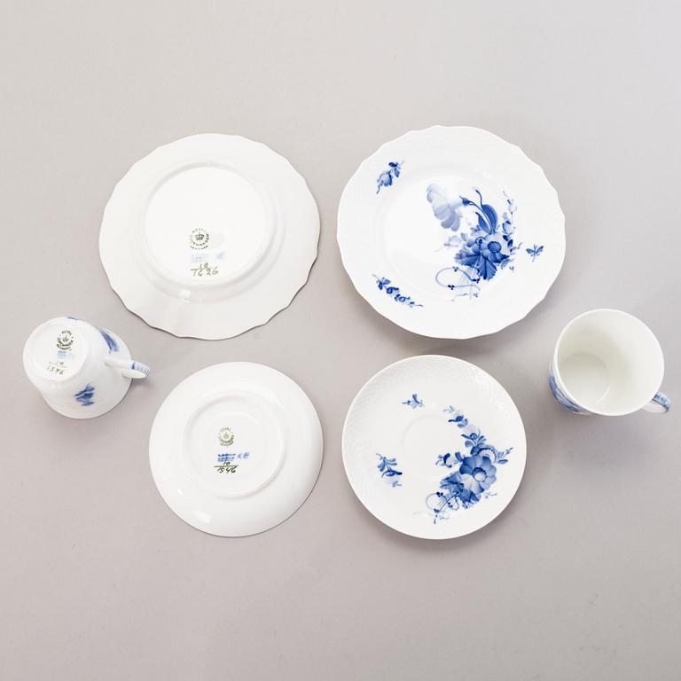 ROYAL COPENHAGEN, A 40-piece set of 'Blå Blomst" tablewear, second half of the 20th century.