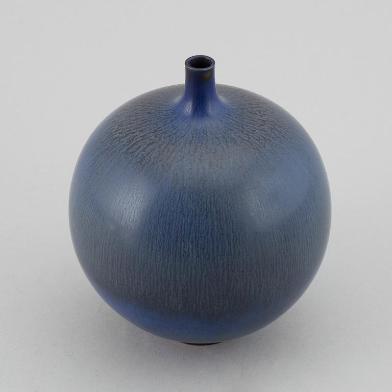 BERNDT FRIBERG, vas, stengods. Gustavsberg studio, 1961.