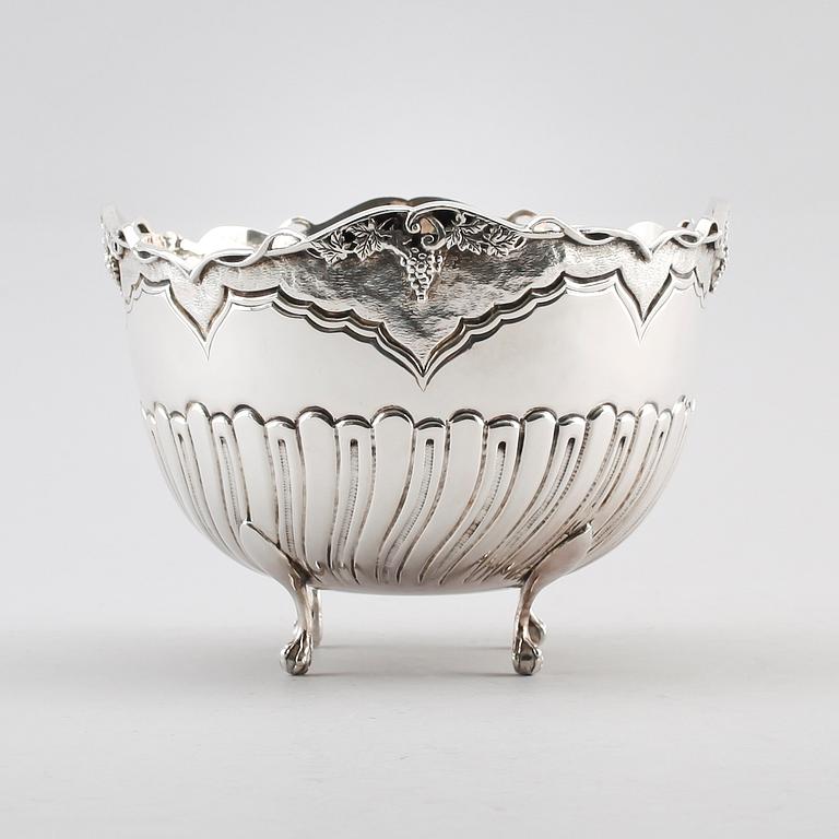 SKÅL, silver, Mema, 1900-talets andra hälft. Vikt ca 488 g.