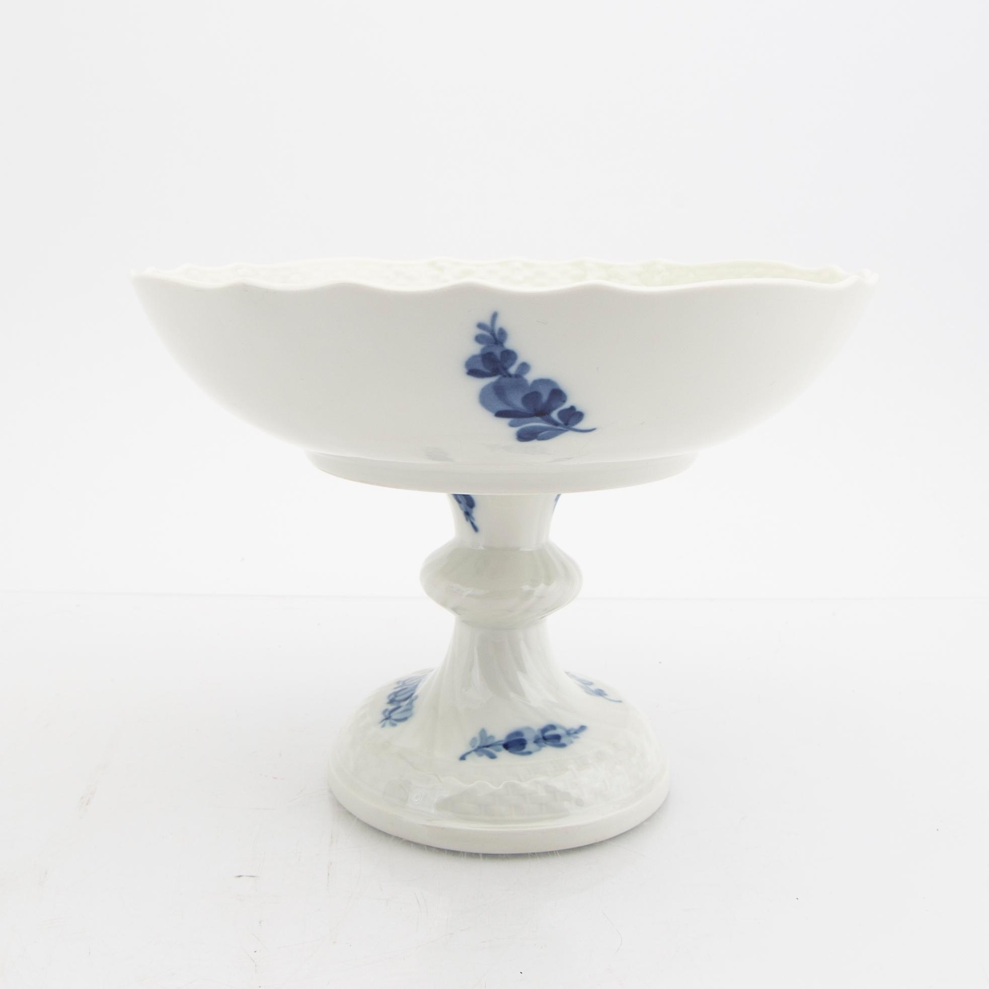 Service 68 dlr "Blå Blomst" Royal Copenhagen Denmark porcelain 1967-1991.