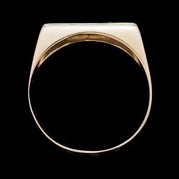 RING, 14k guld med diamanter, tot ca 0,15 ct. Vikt 4 g.