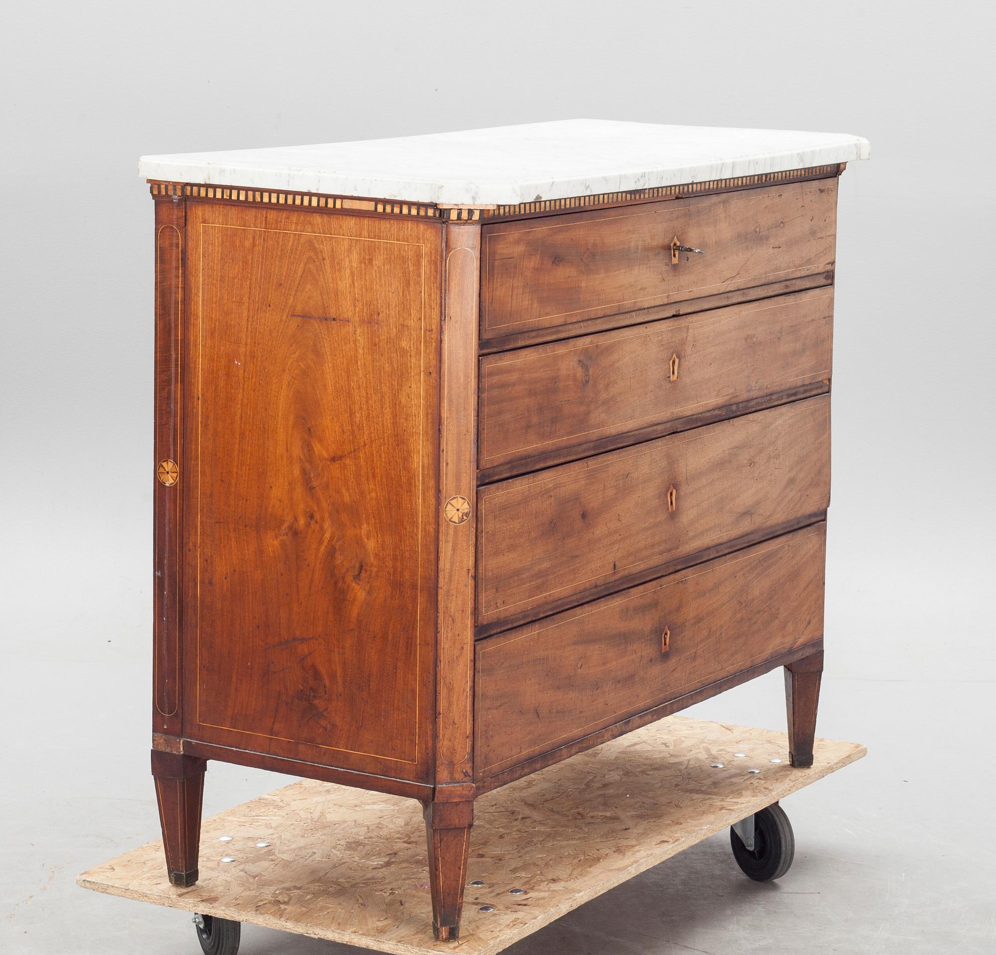 SKRIVBYRÅ, sengustaviansk, omkring 1800.