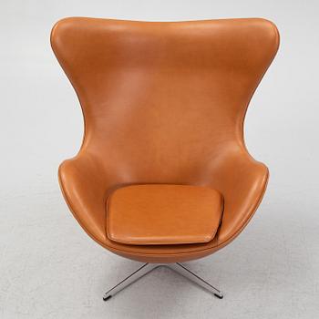 Arne Jacobsen, an "The egg"/model 3316 armchair, Fritz Hansen, Denmark.