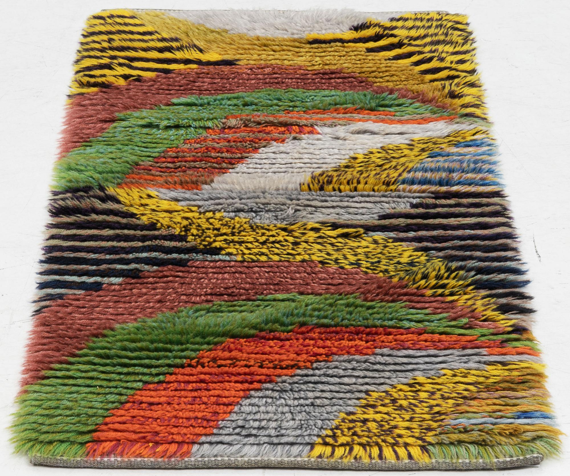 Ryamatta, 1900-talets mitt, ca 118 x 55 cm.