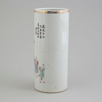 A qianjiang hat stand, early 20th century, Yu Ziming (1843—1911).