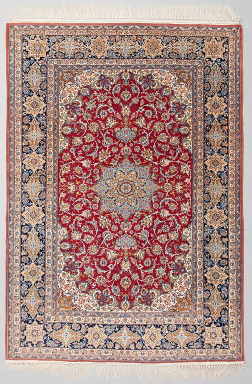 CARPET, Isfahan, old, partly silk, 231x160 cm.