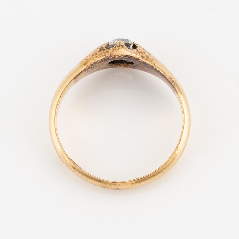 Ring, 18K gold with old-cut diamond.