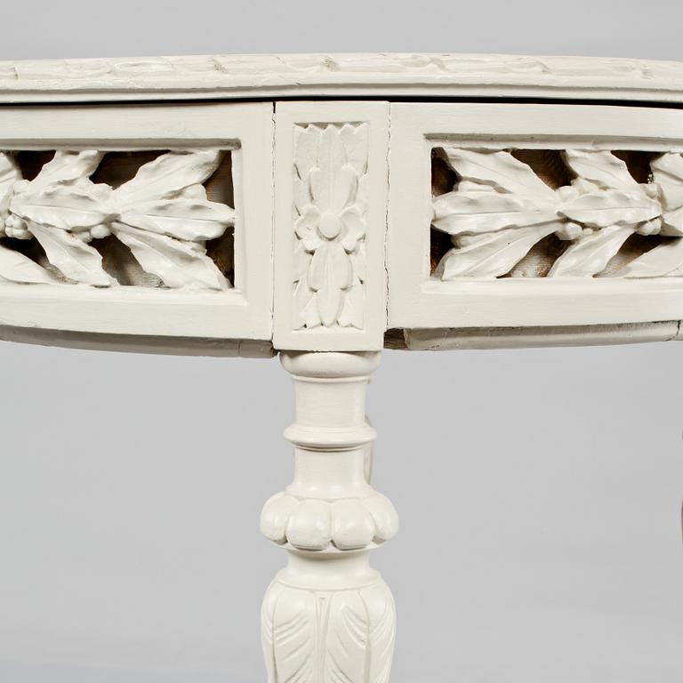 MONTERBORD, gustaviansk stil, 1900-tal.
