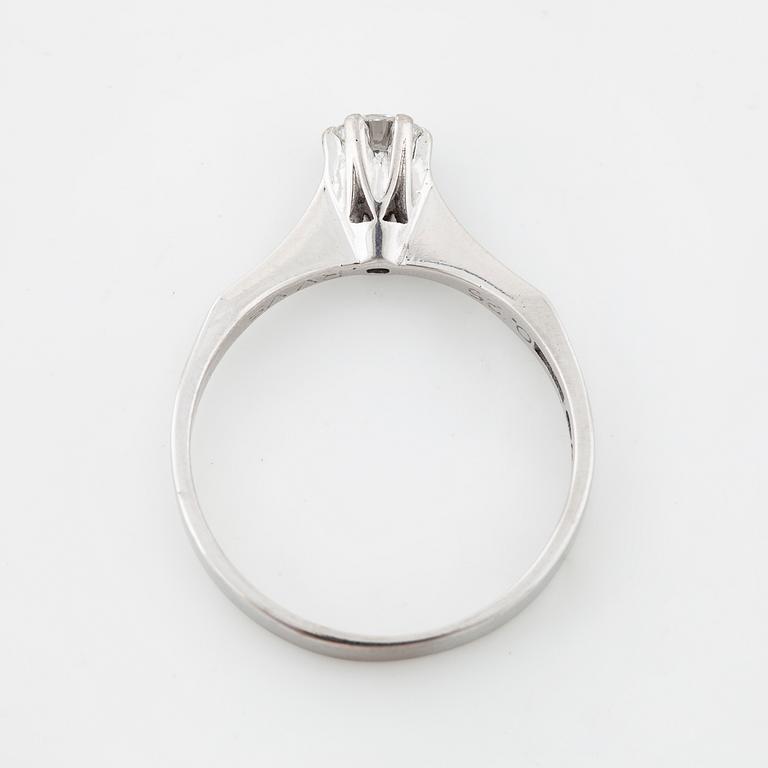 A brilliant cut diamond ring by Jarl Sandin, Göteborg, 1980.