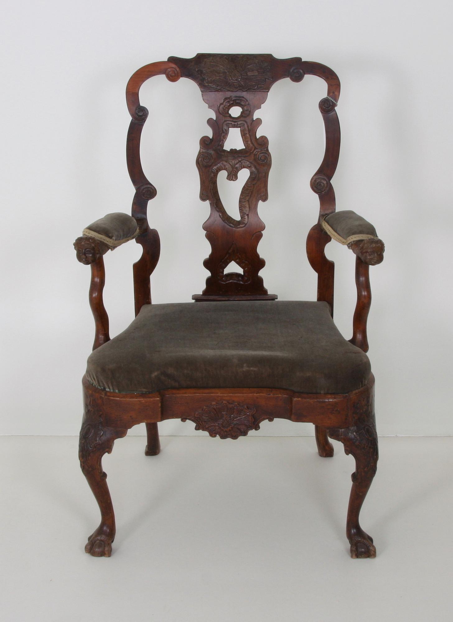 KARMSTOL, Chippendale/chippendalestil.