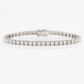 Tennis bracelet with brilliant-cut diamonds, including HRD report.