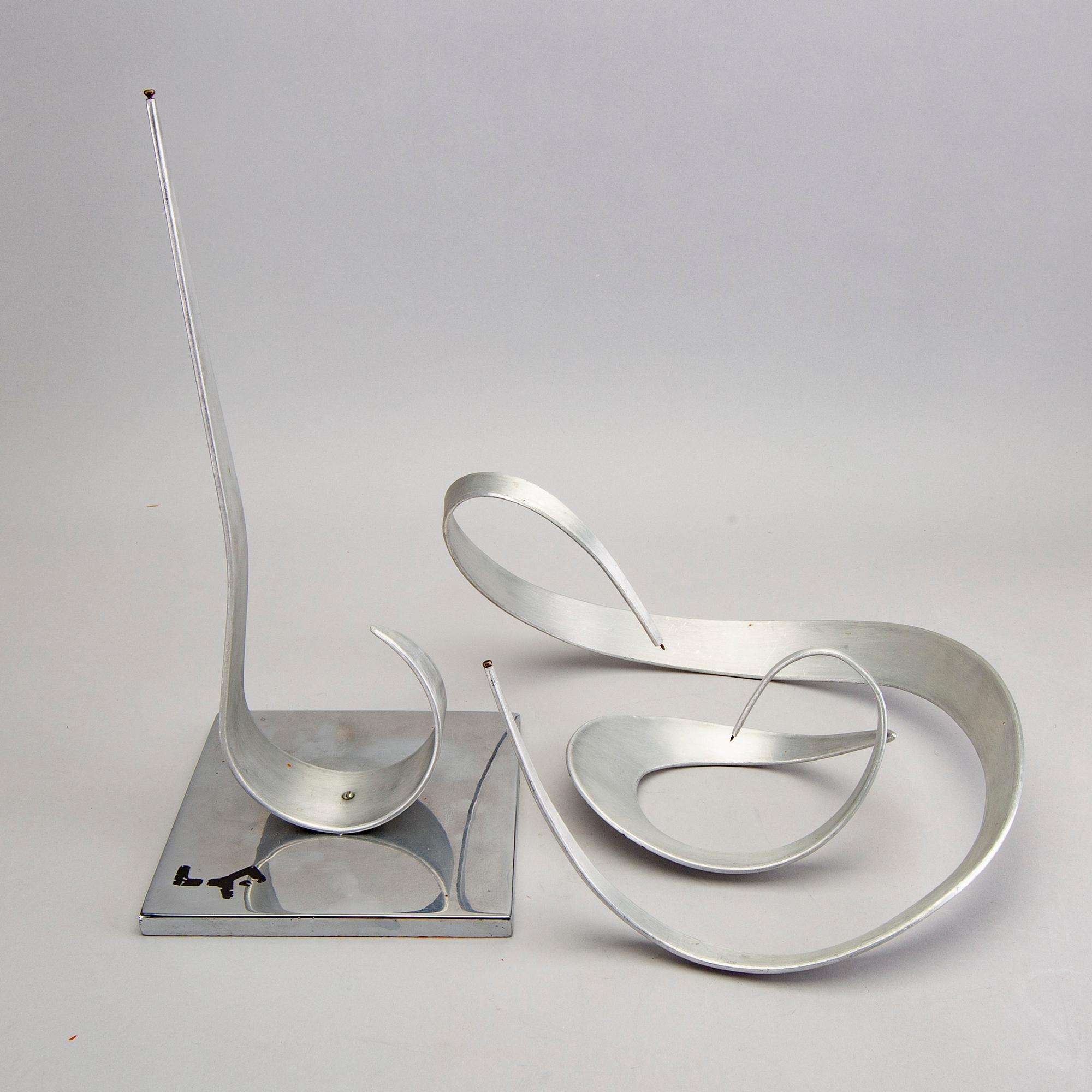 Unidentified artist, sculpture / mobile, mark, mid / later part 20th Century.
