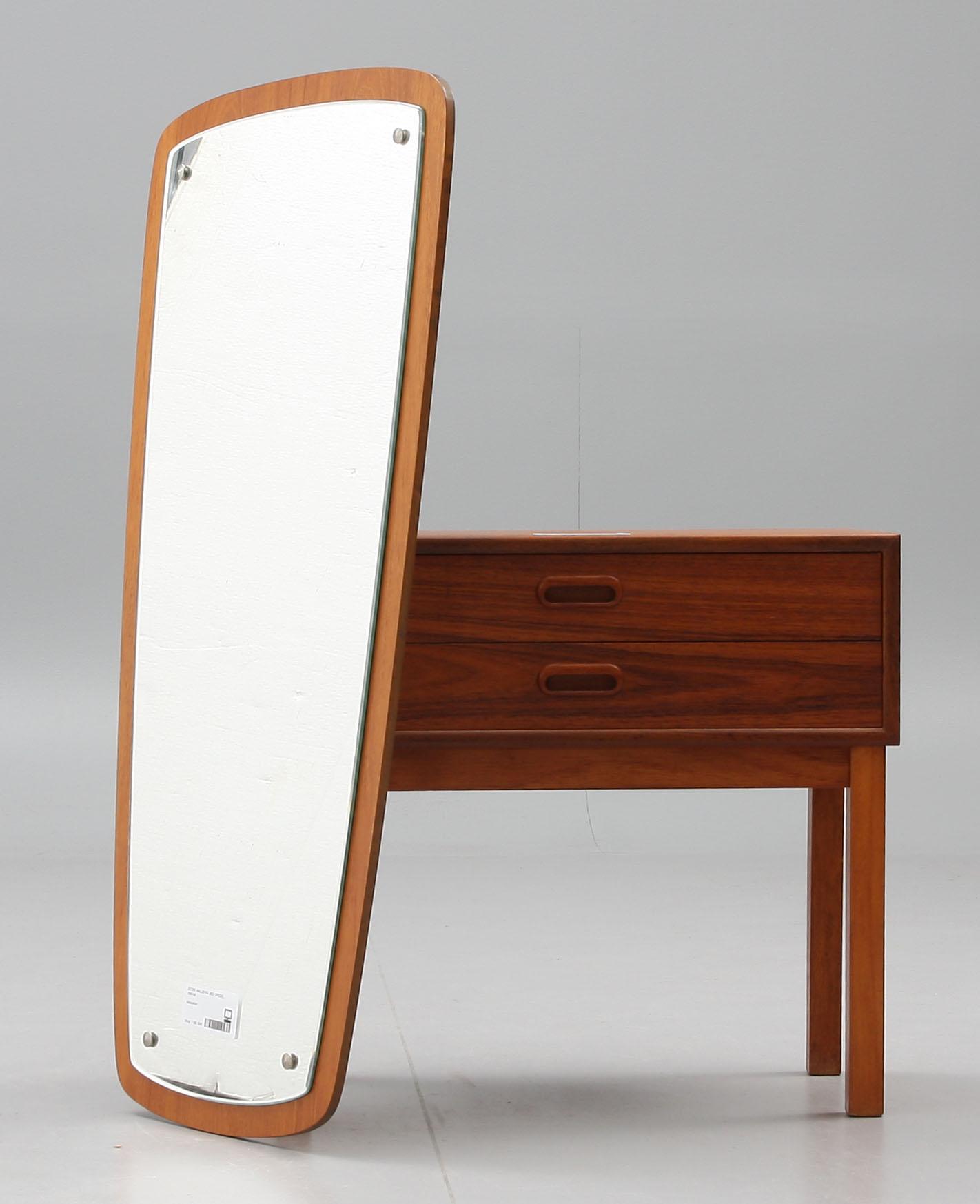 HALLBYRÅ MED SPEGEL, 1960-tal.