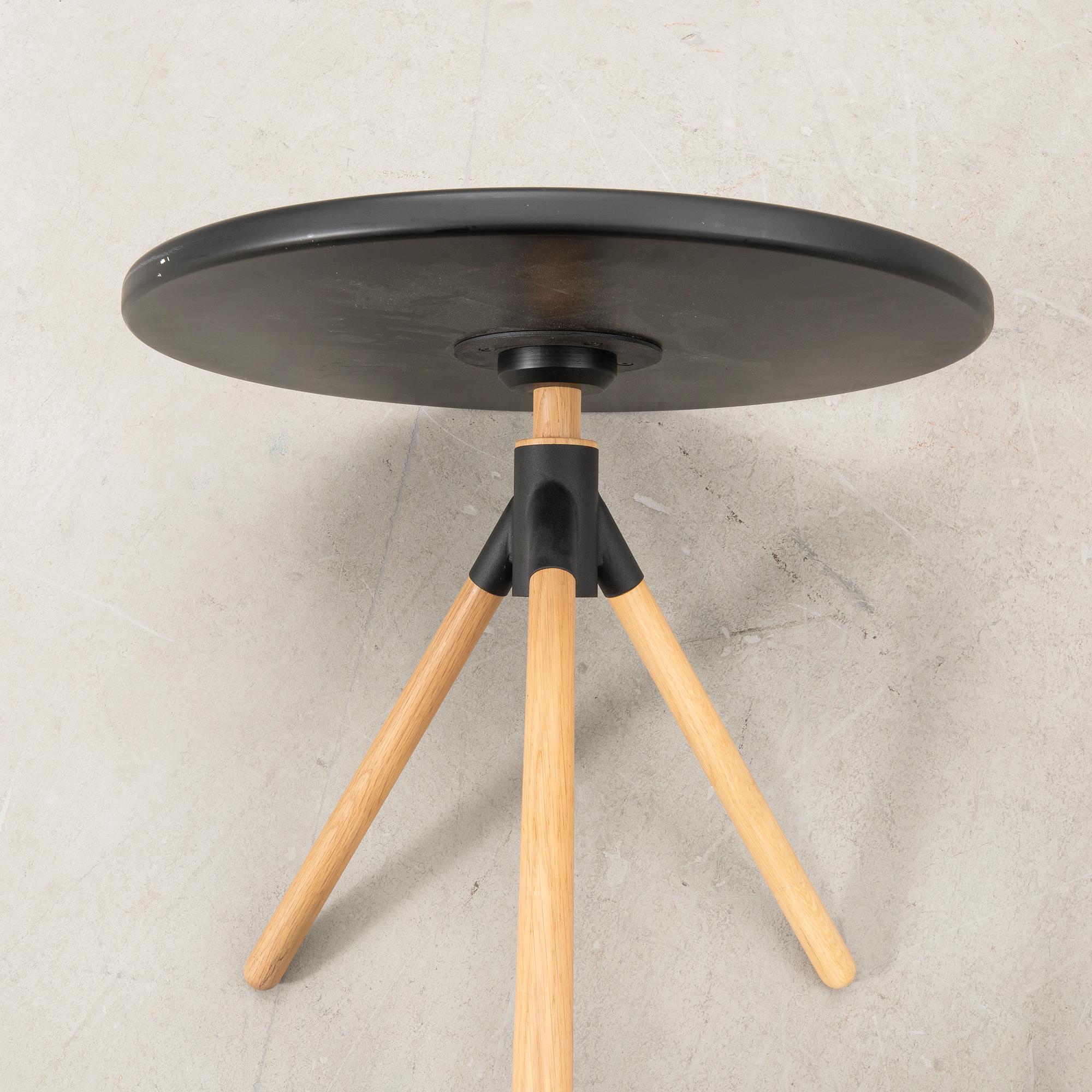 Side tables/coffee tables, 2 pcs Cheope, 21st century.