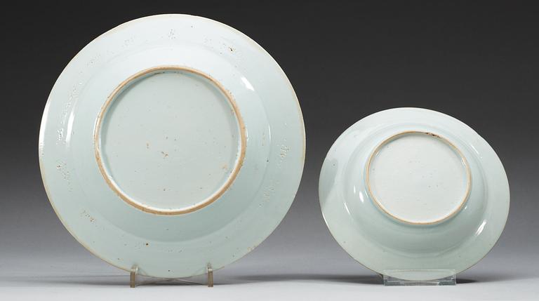 A set of 10 imari dinner plates and five dessert dishes, Qing dynasty, early 18th Century.