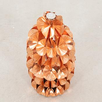 Lisa Hilland, ceiling lamp/table lamp from the Glamrocks series 2023.