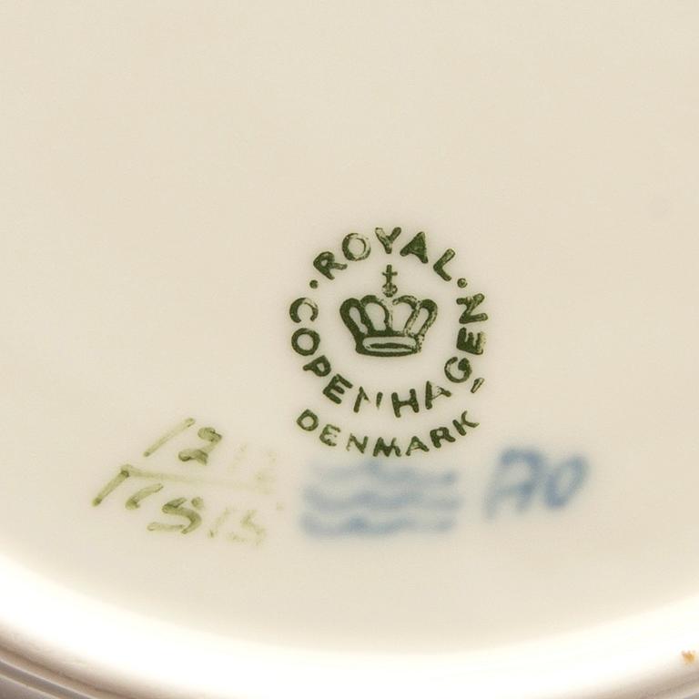 Servis 71 dlr Blå vifte Royal Copenhagen porcelain.