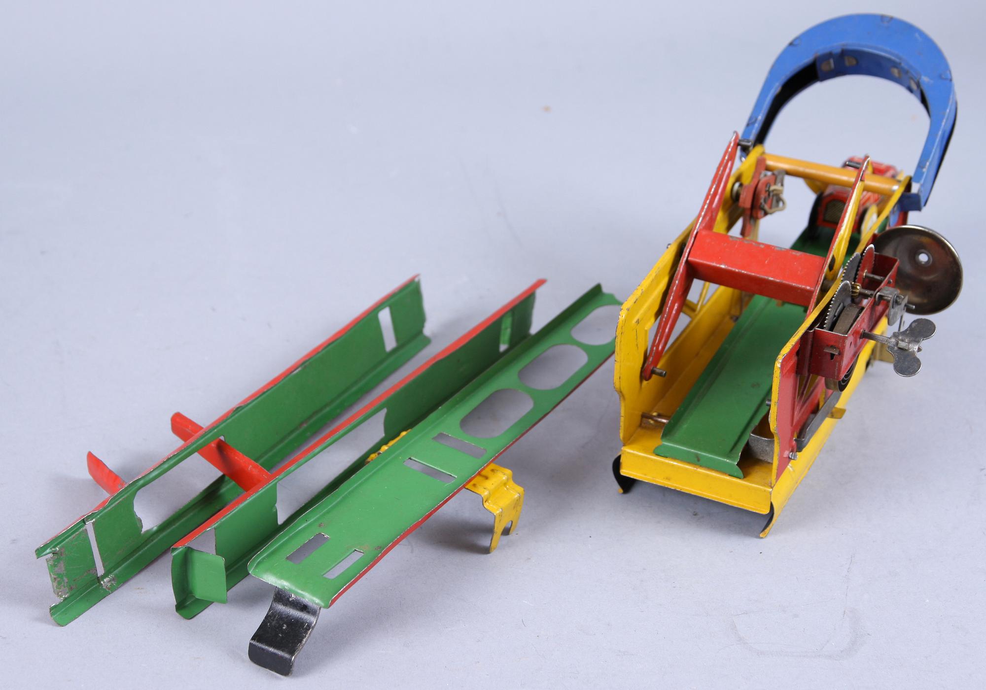 PARTI LEKSAKER, 19 delar, bl a Dinky Toys, 1900-tal.