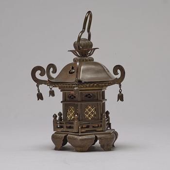 A Japanese tray, miniature pagoda and basket, early 20th Century.