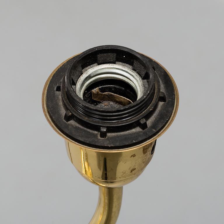 GOLVLAMPOR, ett par, 1900-talets andra hälft.