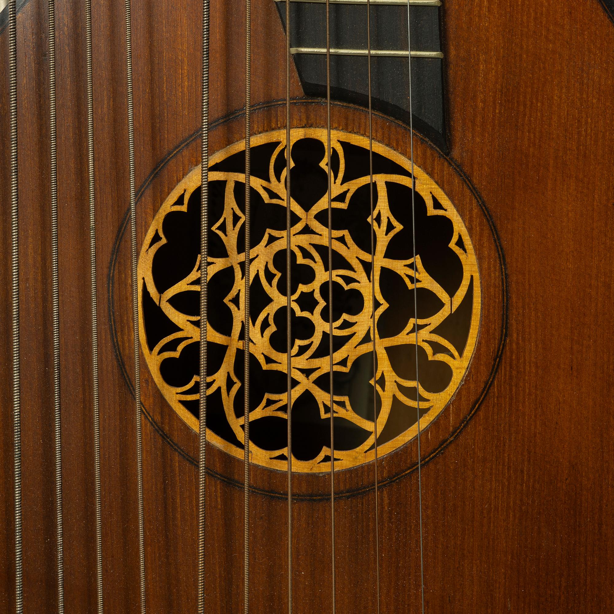 12-string lute, Alfred Brock, Stockholm, 1929.
