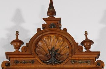 VÄGGUR. Nyrenässans, sekelskiftet 1800/1900.