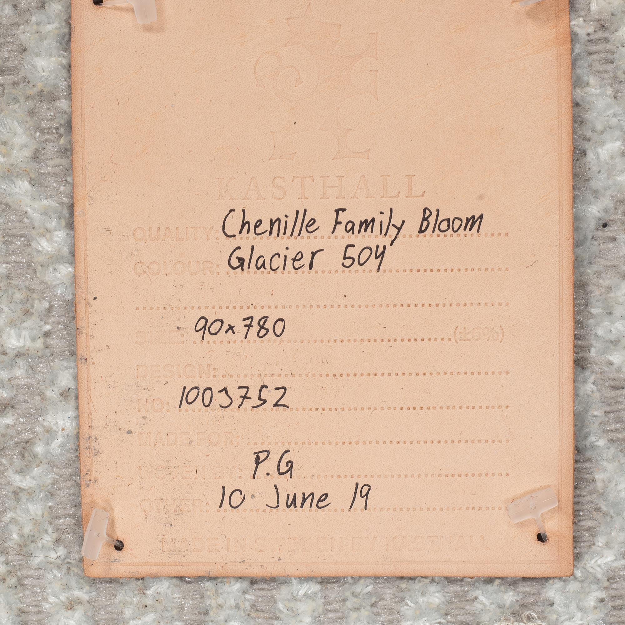 A runner, Machine made, "Chenille family bloom", Kasthall Design Studio, ca ca 780 x 90 (according to lable) cm.