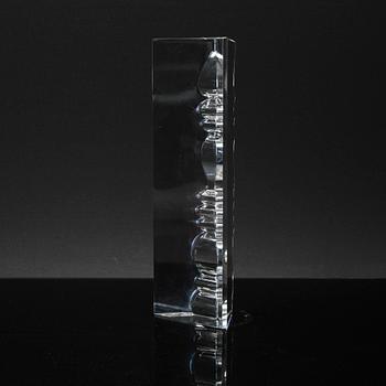 VICKE LINDSTRAND, a glass sculpture, signed LG 059,